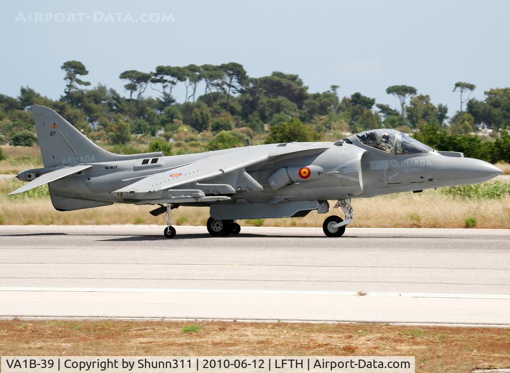 VA1B-39, McDonnell Douglas EAV-8B+ Matador II C/N SR5, Landing rwy 23
