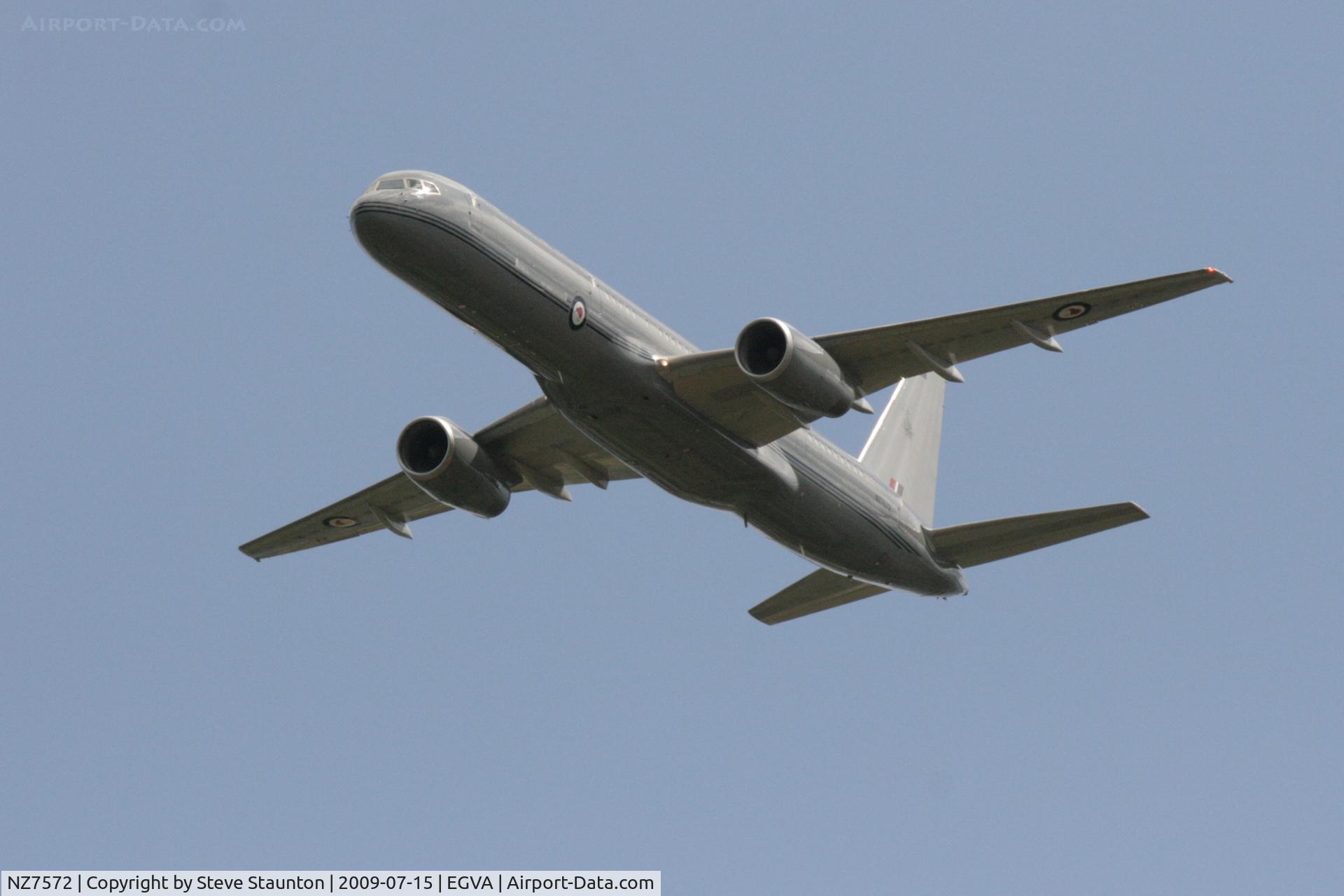NZ7572, 1993 Boeing 757-2K2 C/N 26634, Taken at the Royal International Air Tattoo 2009