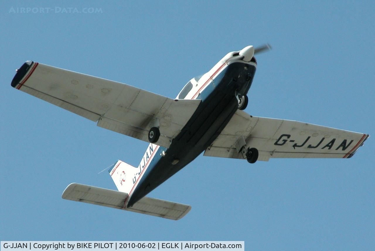 G-JJAN, 1986 Piper PA-28-181 Cherokee Archer II C/N 28-90007, RESIDENT REDAIR PA-28 ON FINALS FOR RWY 07