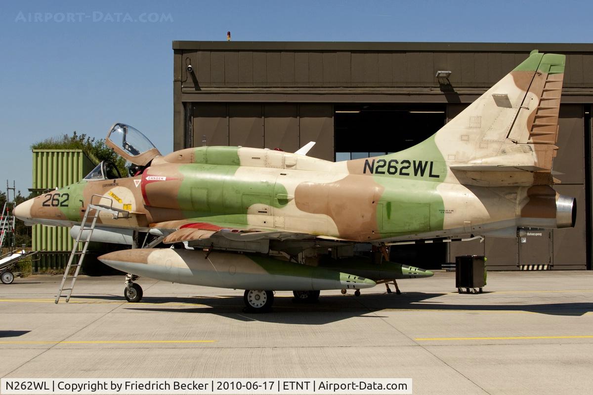 N262WL, Douglas A-4N Skyhawk C/N 14465, BAE Systems /Flightsystems A-4N