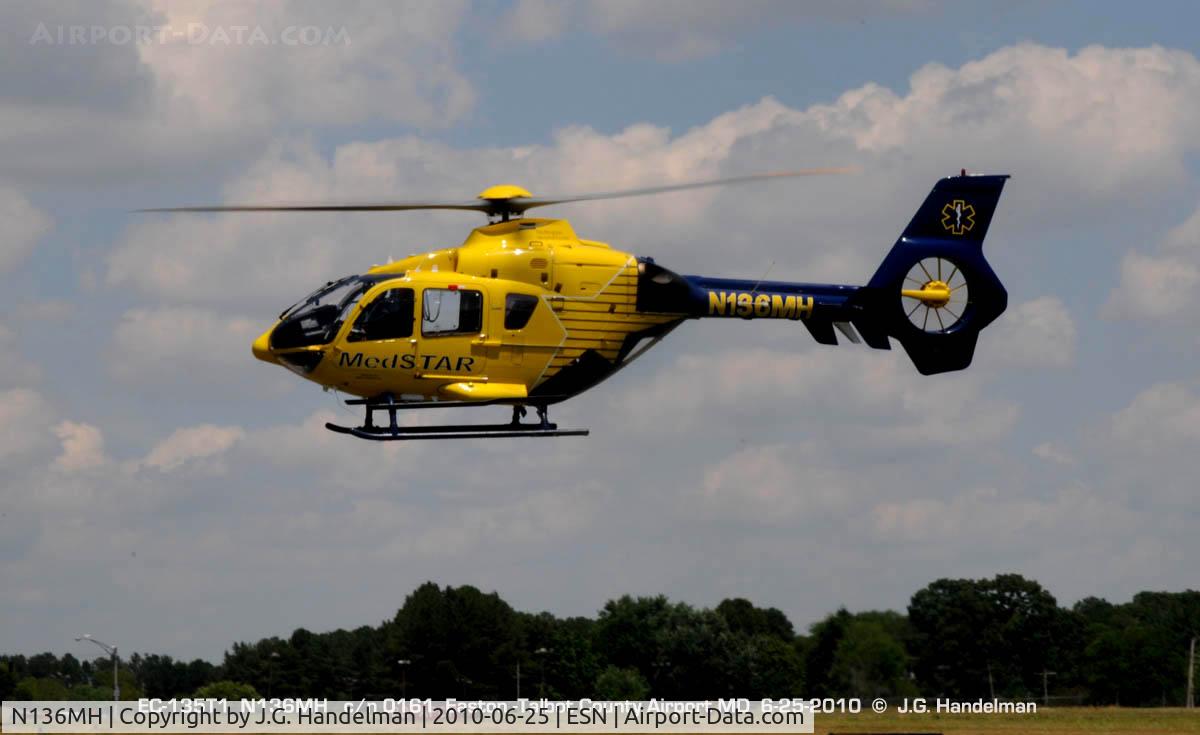N136MH, 2000 Eurocopter EC-135T-1 C/N 0161, Med Star air taxiing at Easton