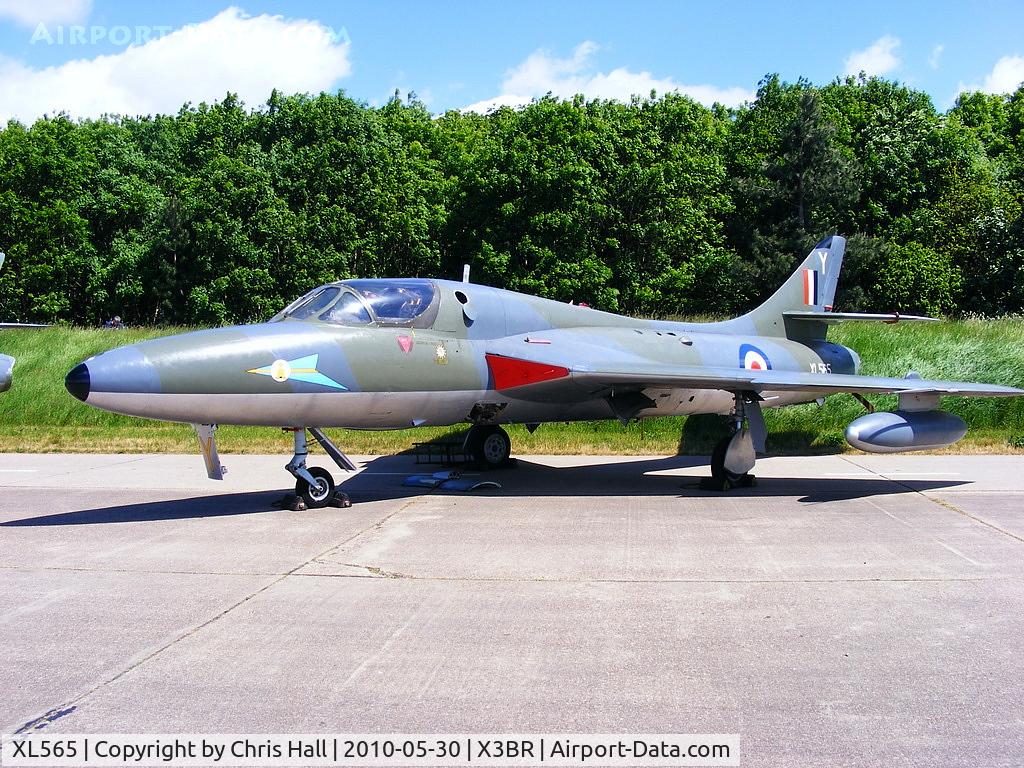 XL565, 1958 Hawker Hunter T.7 C/N 41H/693716, preserved at Bruntingthorpe