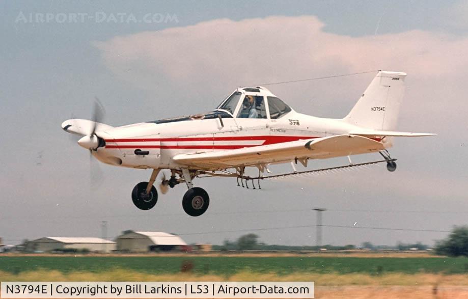 N3794E, 1978 Piper PA-36-375 Brave 375 C/N 36-7802003, Spray demonstration in June 1982.
