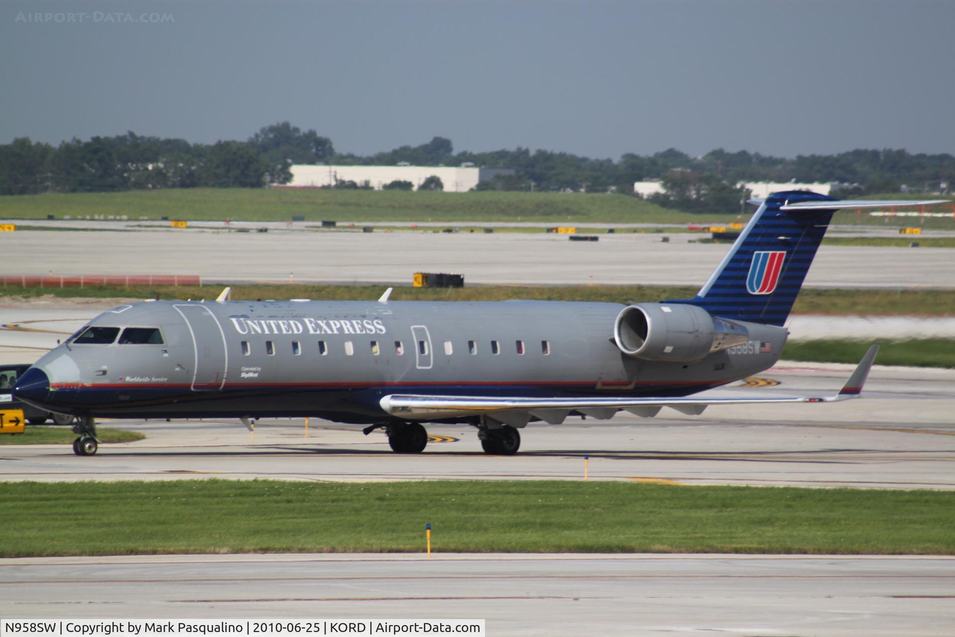 N958SW, 2003 Bombardier CRJ-200LR (CL-600-2B19) C/N 7833, CL-600-2B19