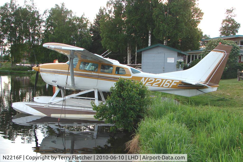 N2216F, 1982 Cessna U206G Stationair C/N U20606504, 1982 Cessna U206G, c/n: U20606504 on Lake Hood