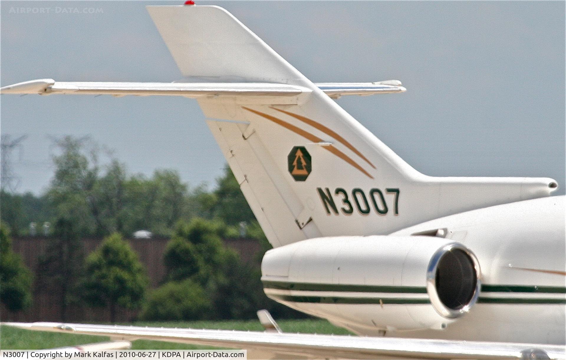 N3007, 2000 Raytheon Hawker 800XP C/N 258487, Empire Airlines Inc., Raytheon Aircraft Company HAWKER 800XP on the ramp KDPA.