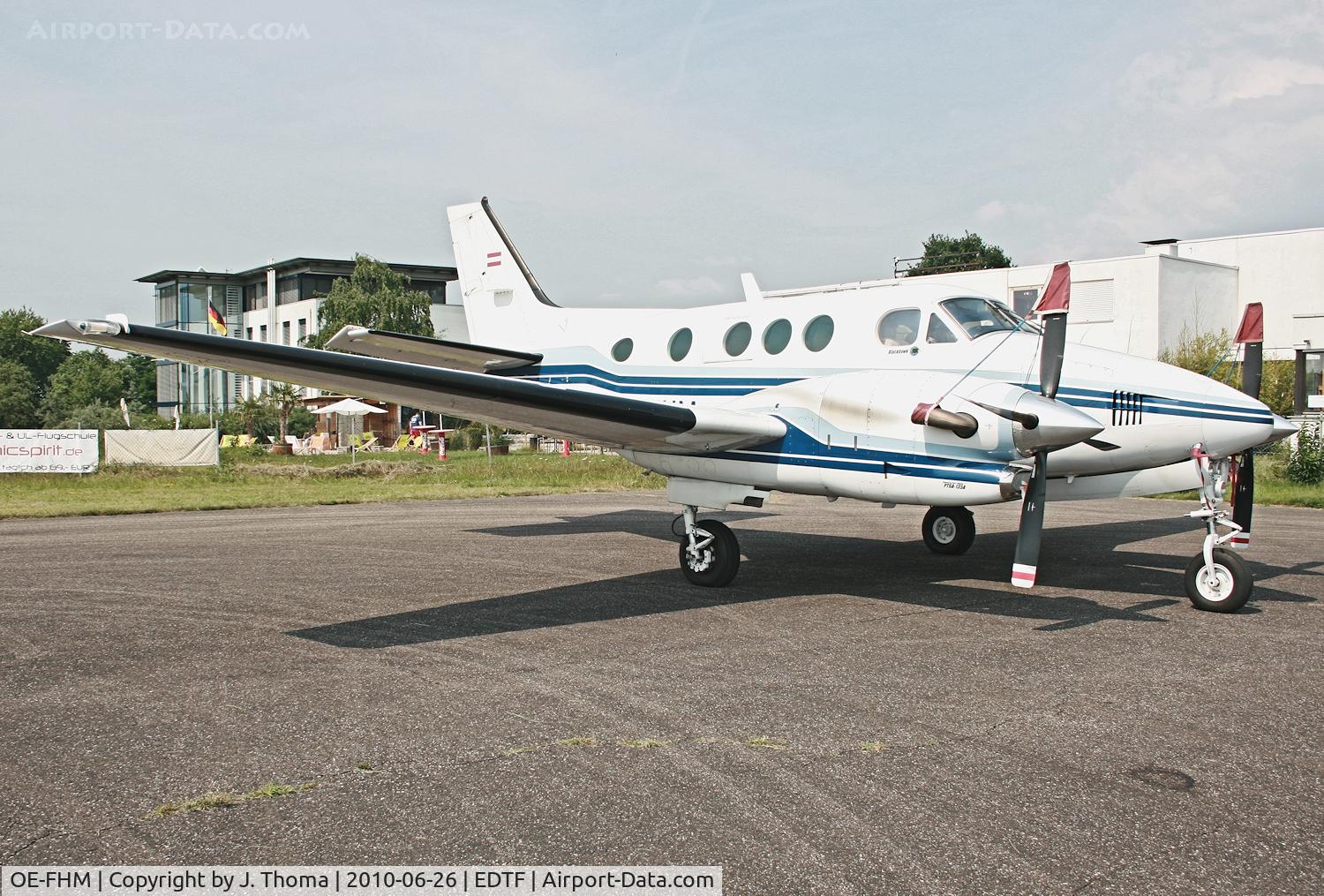 OE-FHM, 1991 Beech C90A King Air C/N LJ-1284, Raytheon Beech King Air 90