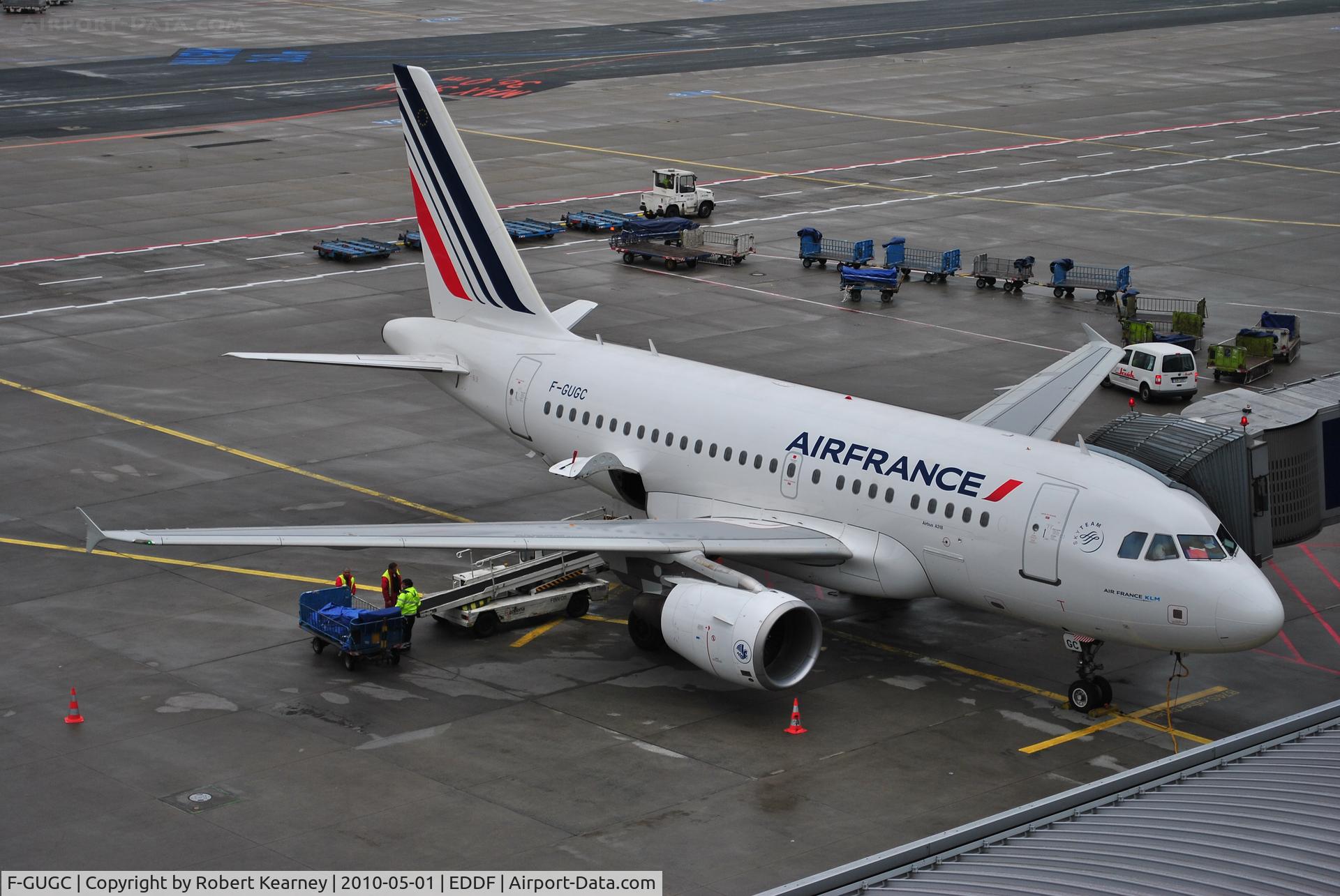 F-GUGC, 2002 Airbus A318-111 C/N 2071, Air France on stand