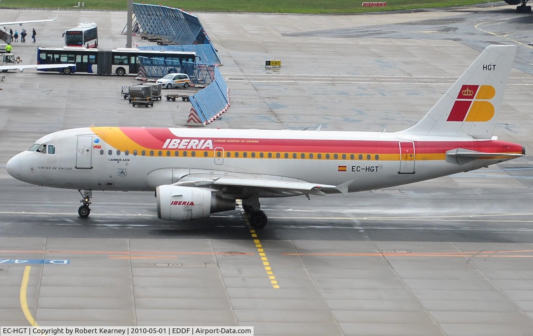 EC-HGT, 2000 Airbus A319-111 C/N 1247, Iberia looking for a parking space