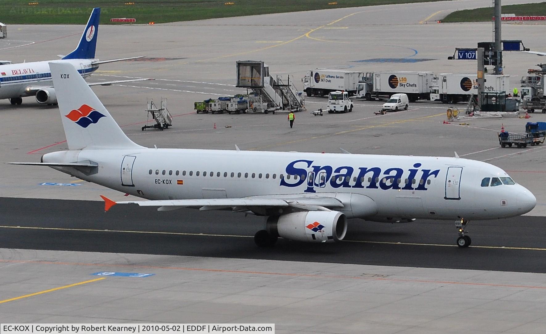 EC-KOX, 2000 Airbus A320-232 C/N 1383, Spanair heading to r/w