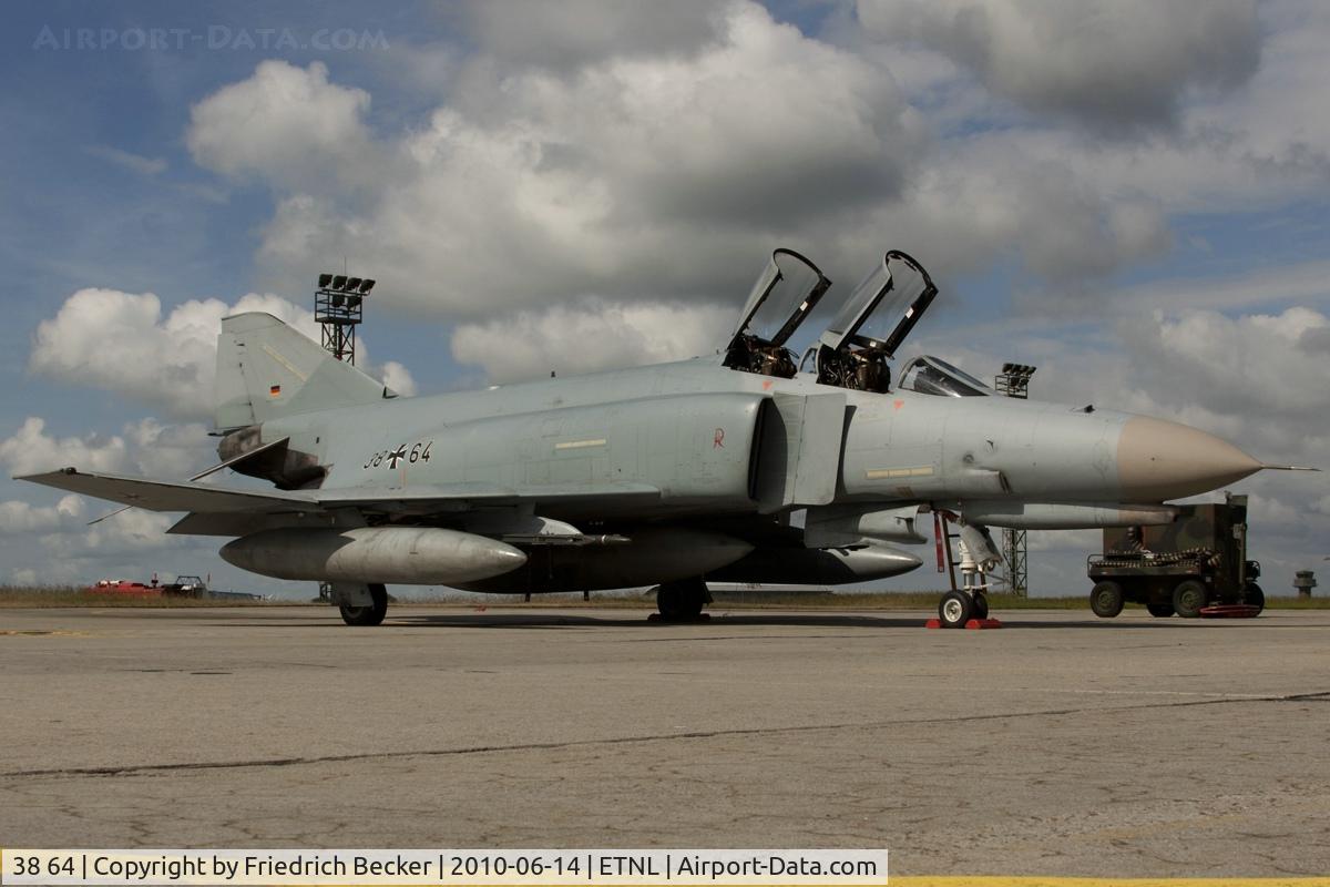 38 64, 1972 McDonnell Douglas F-4F Phantom II C/N 4782, waiting for the crew