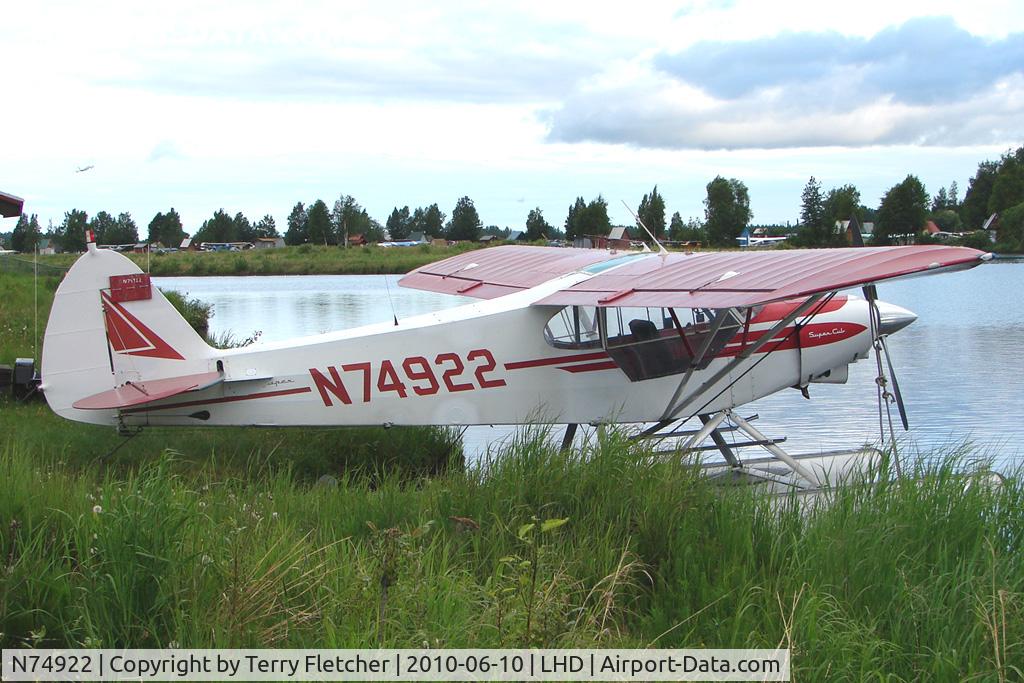 N74922, 1975 Piper PA-18-150 Super Cub C/N 18-7509097, 1975 Piper PA-18-150, c/n: 18-7509097 moored on Lake Hood