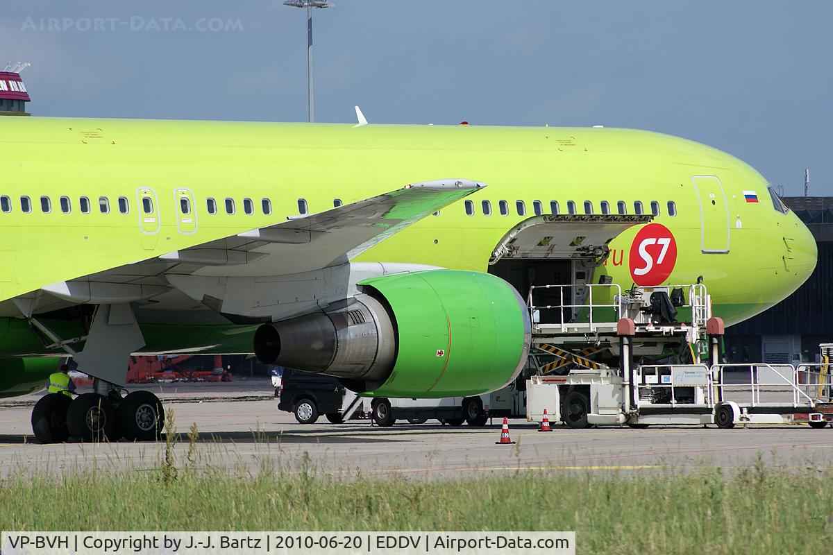 VP-BVH, 1997 Boeing 767-33A/ER C/N 28495, DSLR-A230