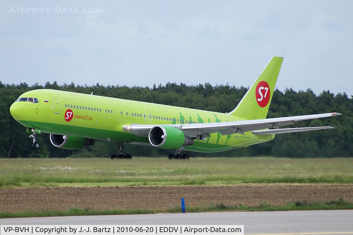 VP-BVH, 1997 Boeing 767-33A/ER C/N 28495, DSLR-A230