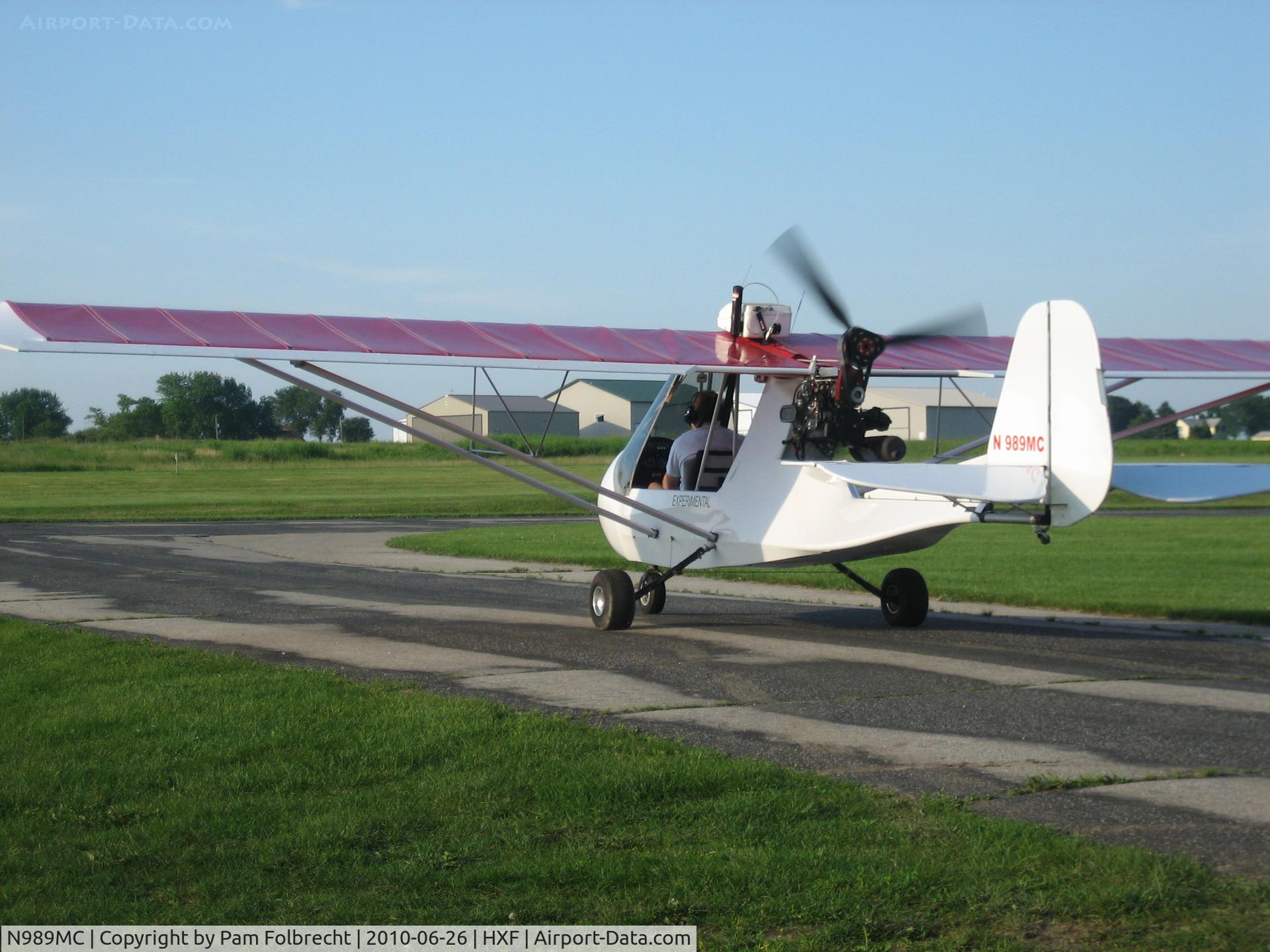 N989MC, 2006 Quad City Challenger II C/N CH2-0403-2317, Owner Paul Folbrecht taxiing to Runway 11 @ HXF