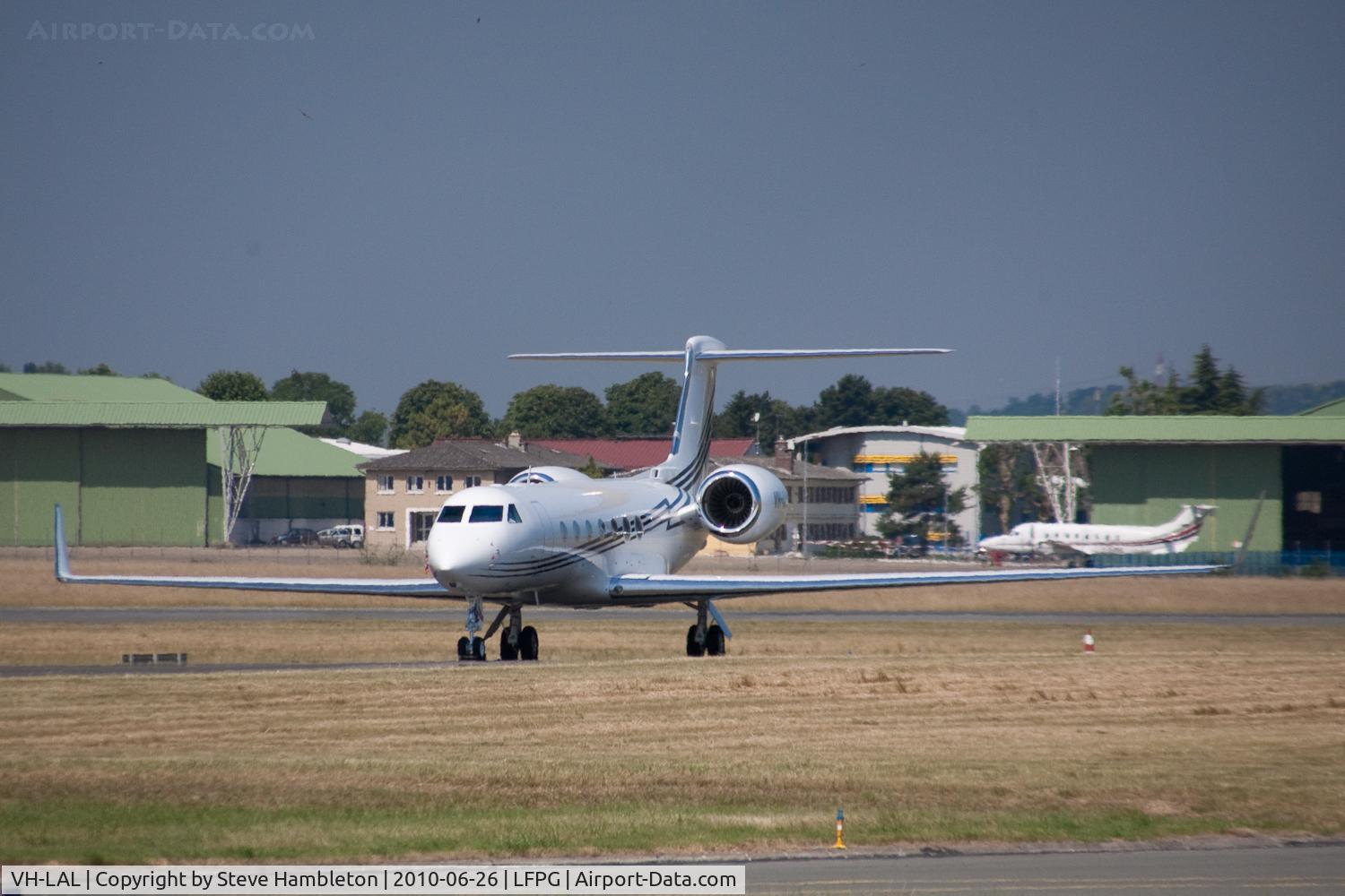 VH-LAL, Gulfstream Aerospace GV-SP (G550) C/N 5259, Le Bourget LFPB