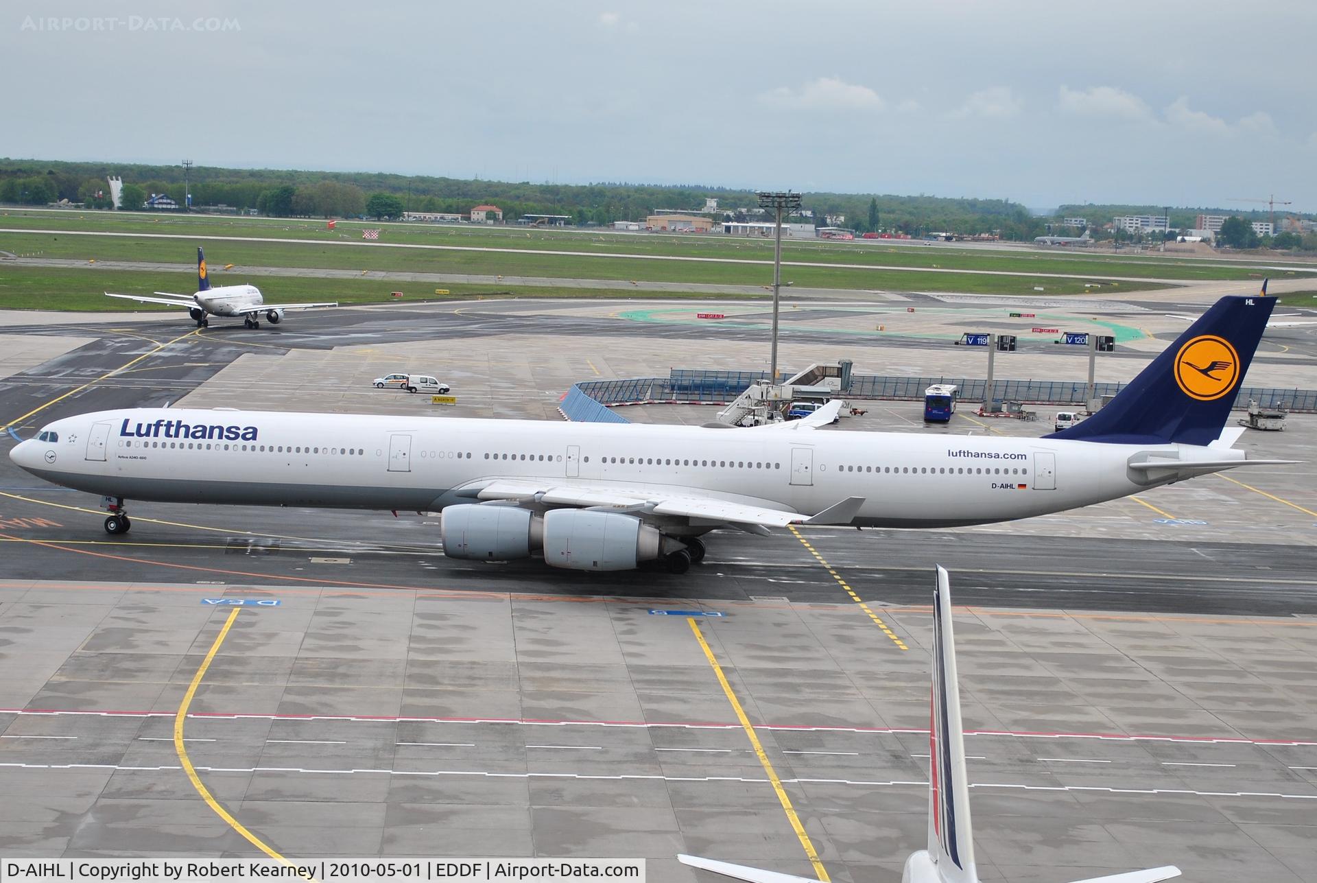 D-AIHL, 2004 Airbus A340-642 C/N 583, Lufthansa heading for take-off