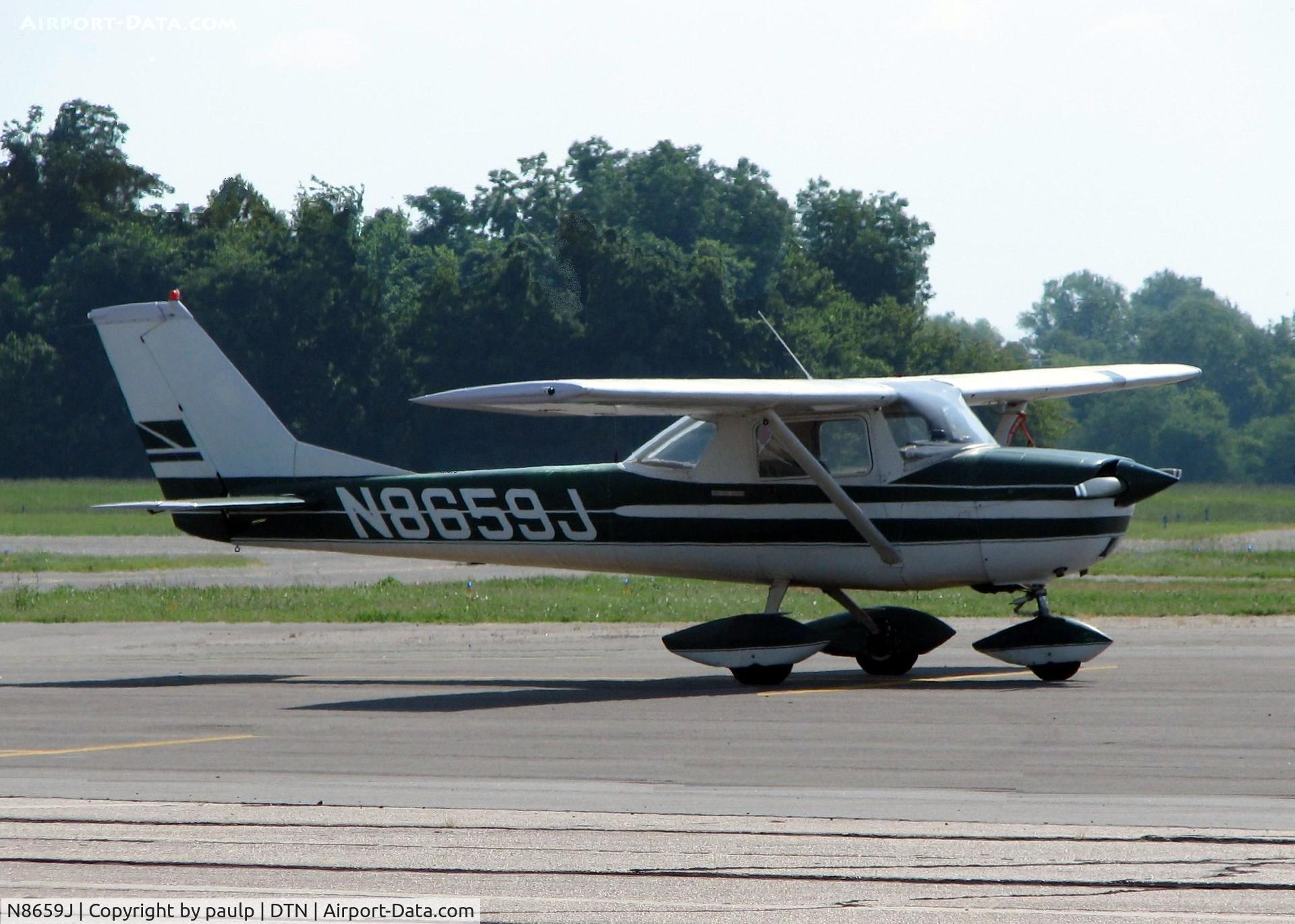 N8659J, 1967 Cessna 150G C/N 15066559, At Downtown Shreveport.
