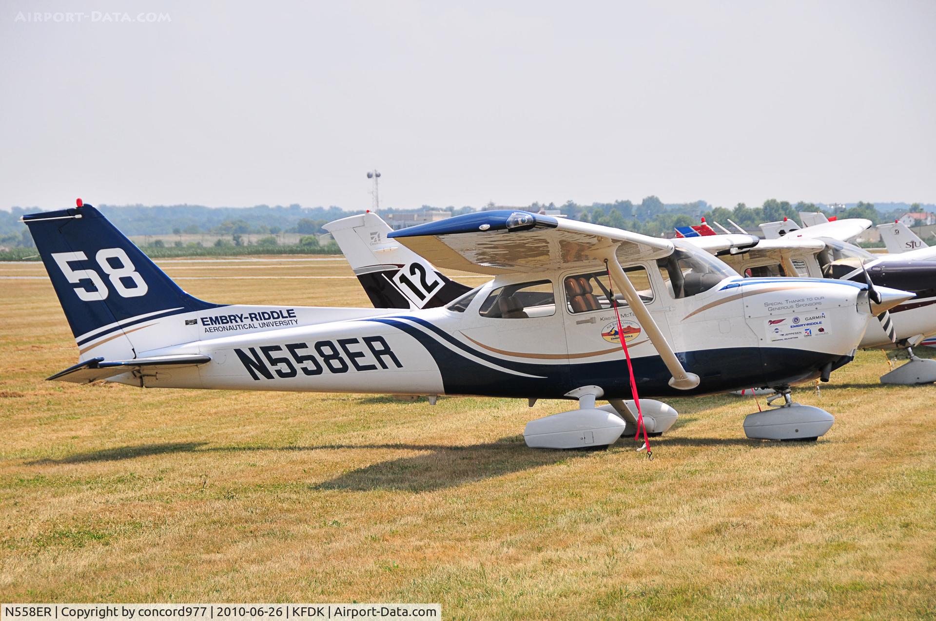 N558ER, 2007 Cessna 172S C/N 172S10562, Seen at KFDK on 6/26/2010