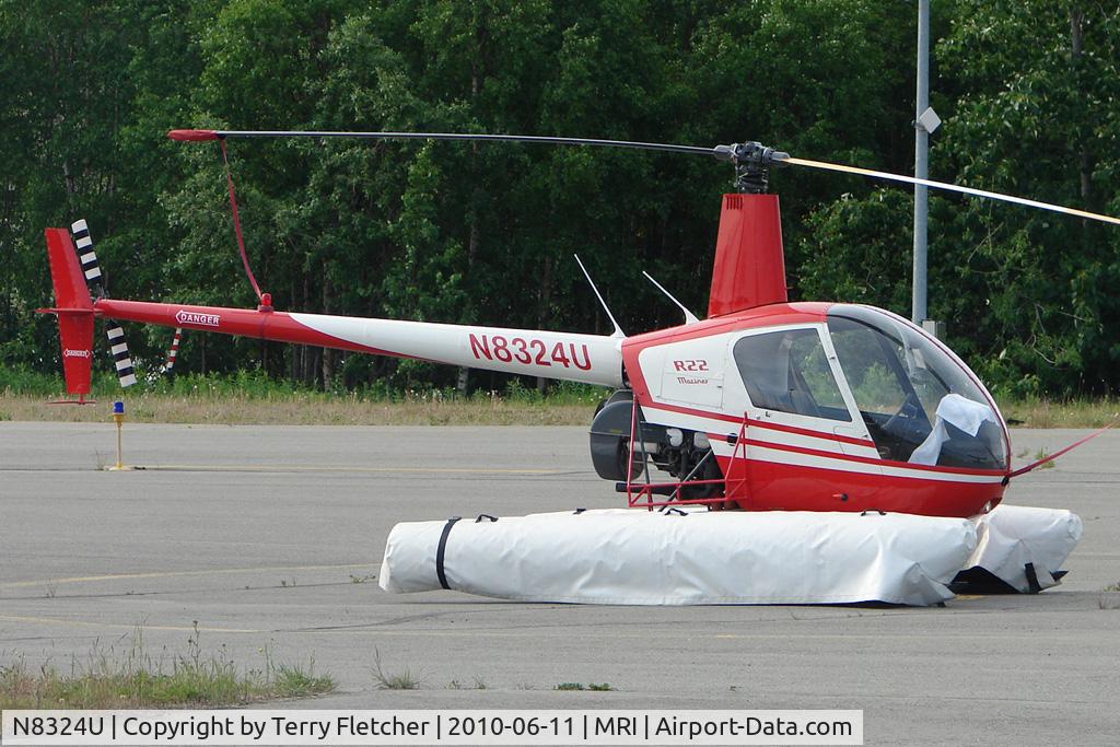 N8324U, 1995 Robinson R22 MARINER C/N 2570M, 1995 Robinson Helicopter Company R22 MARINER, c/n: 2570M at Merrill Field