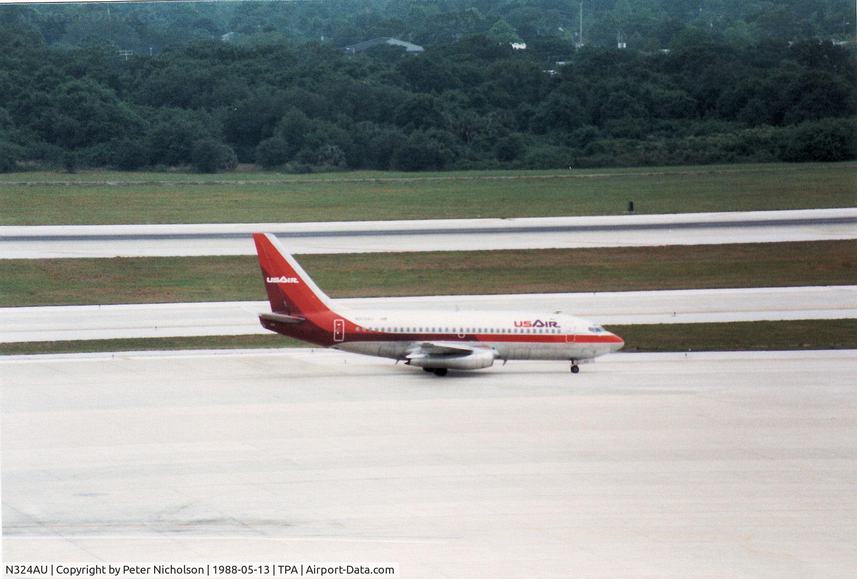 N324AU, 1983 Boeing 737-2B7 C/N 22892, Boeing 737-2B7 of US Air taxying at Tampa in May 1988.
