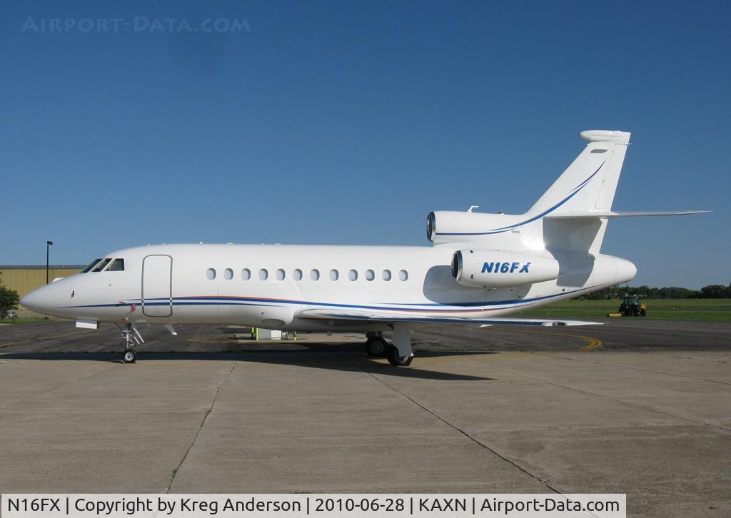 N16FX, 2008 Dassault Falcon 900EX C/N 621, Dassault Falcon 900EX by the fuel pump.
