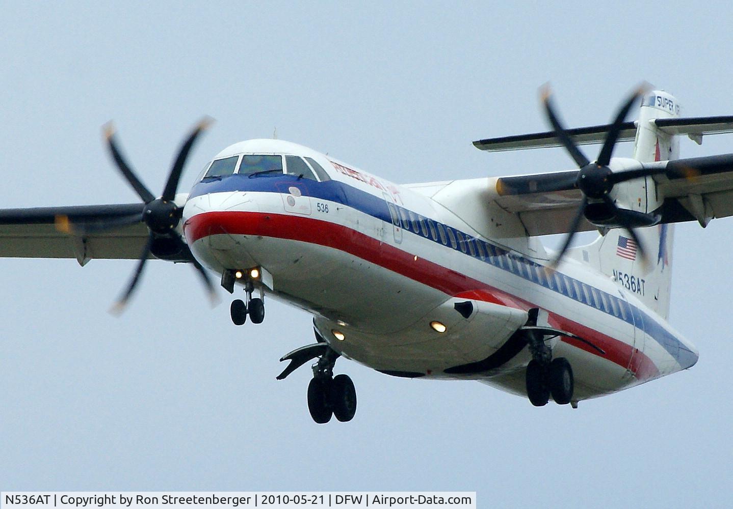 N536AT, 1997 ATR 72-212A C/N 536, Early morning arrival