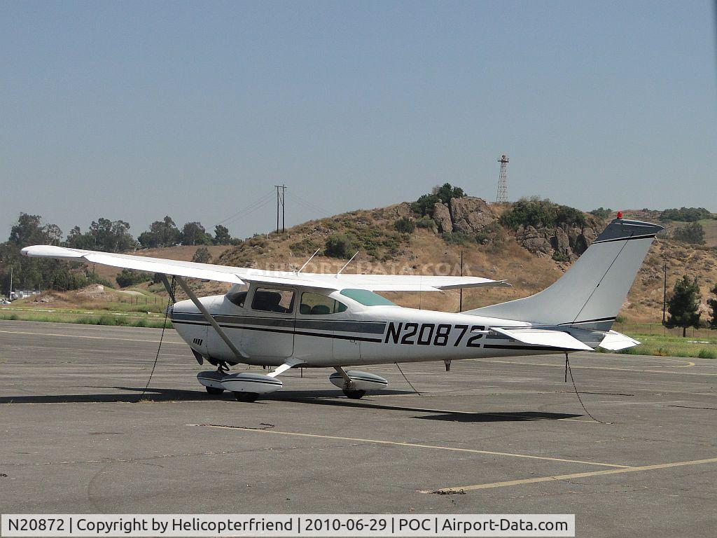 N20872, 1972 Cessna 182P Skylane C/N 18261276, Parked on the northwest side