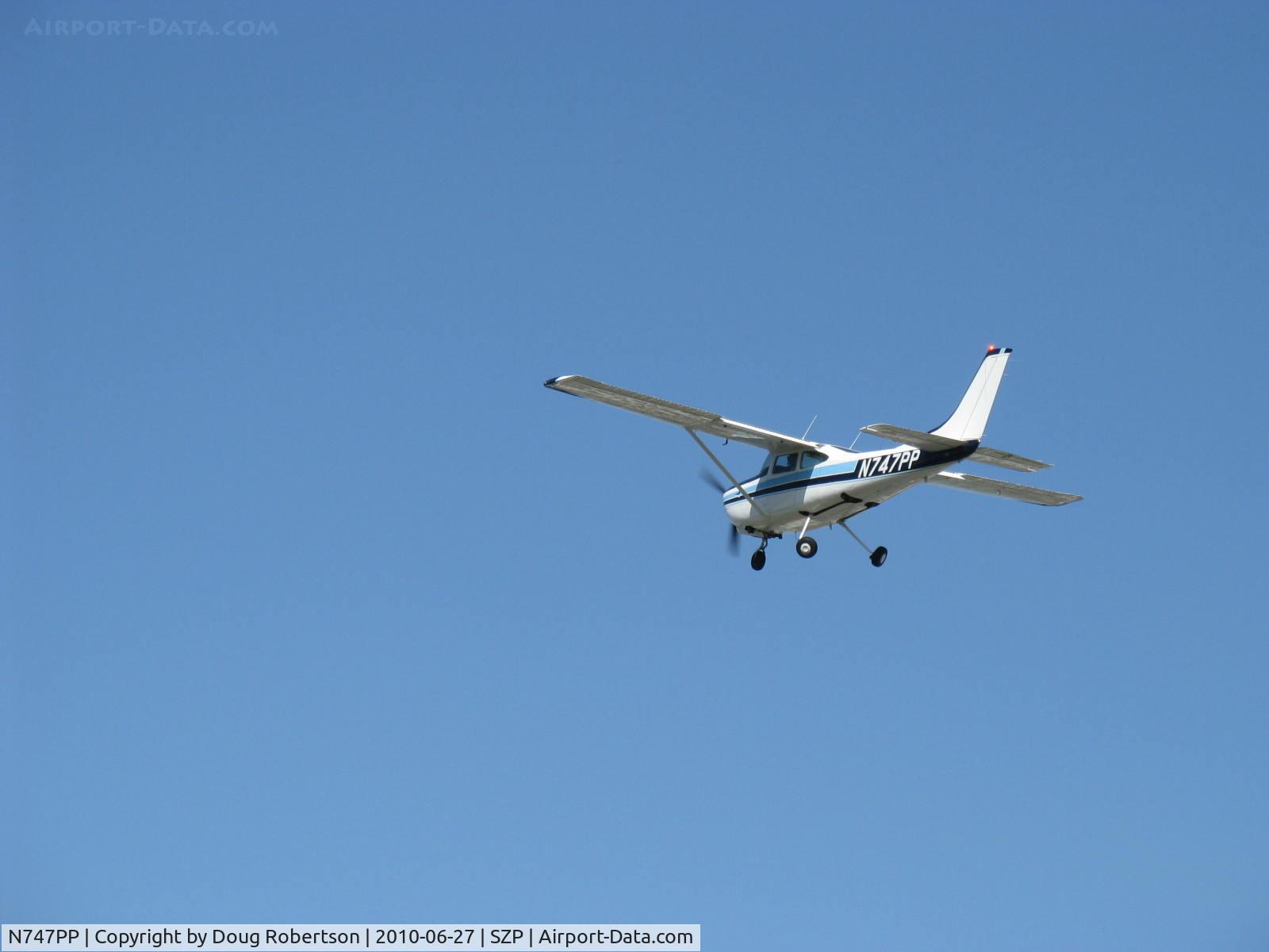 N747PP, 1980 Cessna 182R Skylane C/N R18201587, 1980 Cessna R182 SKYLANE RG, Lycoming O-540-J3C5D 235 Hp, gear coming up