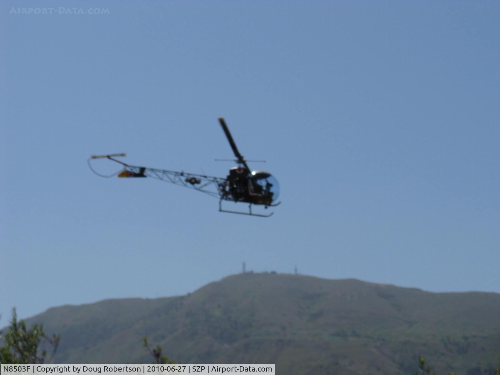 N8503F, 1965 Bell 47G-4 C/N 3350, 1965 Bell 47G, Lycoming VO-540 305 Hp, departing SZP for L70-tough focus into the sun