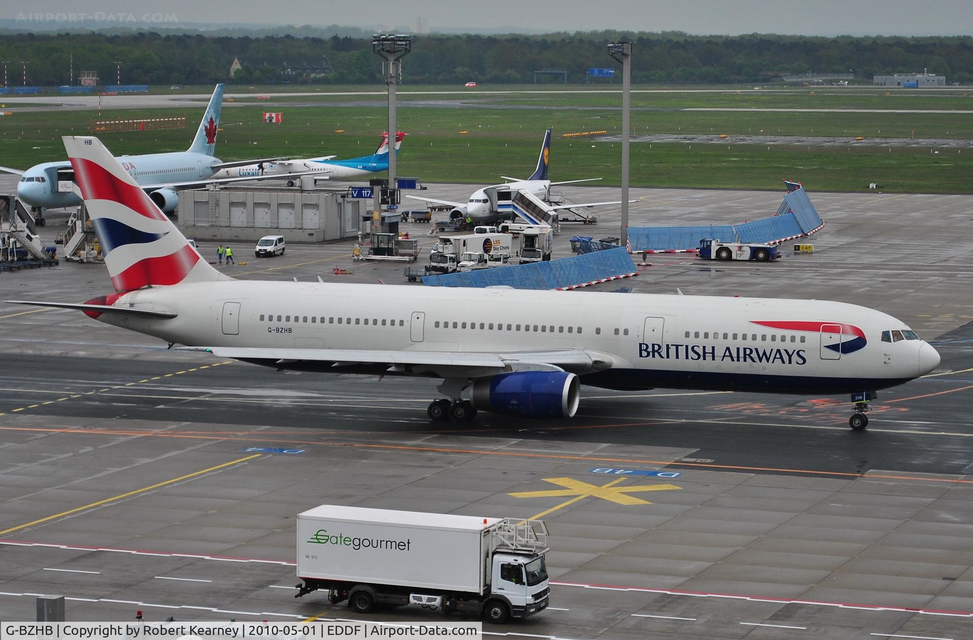 G-BZHB, 1998 Boeing 767-336 C/N 29231, BA after push-bak,awaiting taxi clearence