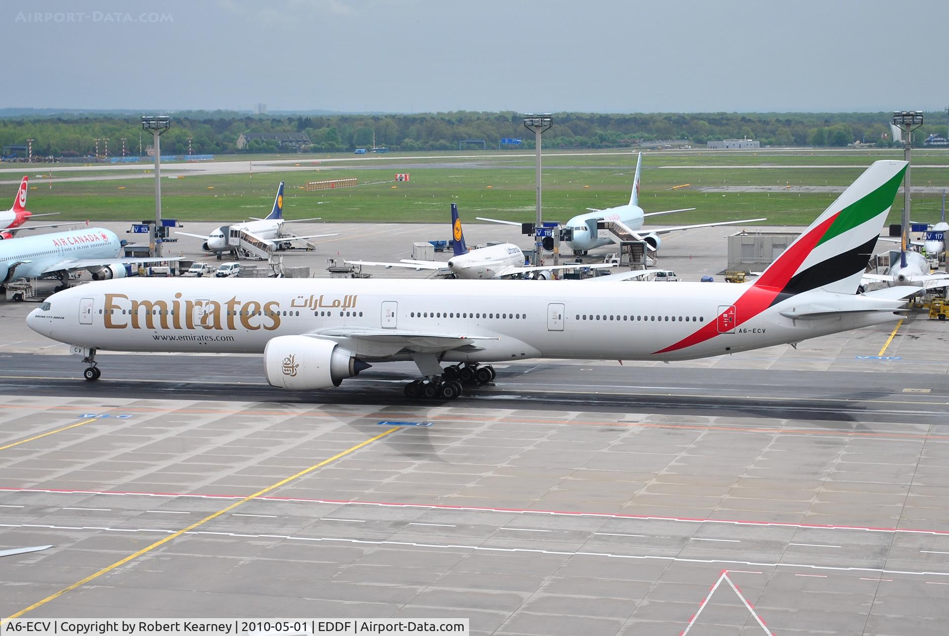 A6-ECV, 2009 Boeing 777-31H/ER C/N 35594, Emirates taxiing to stand after arrival