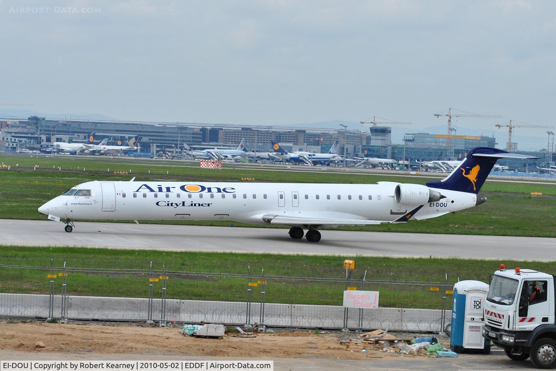 EI-DOU, 2006 Bombardier CRJ-900 (CL-600-2D24) C/N 15068, Air One taxiing to the far r/w