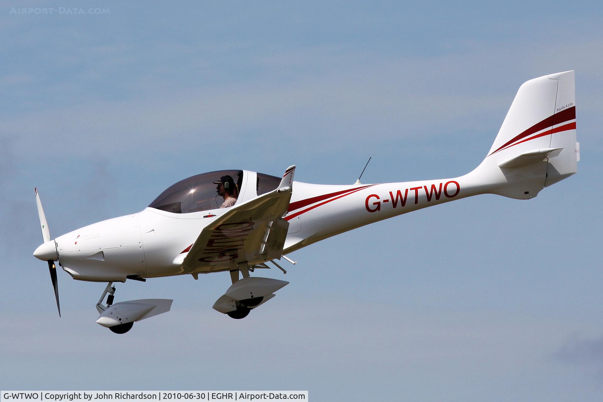 G-WTWO, 2007 Aquila A210 (AT01) C/N AT01-176, Finals into Goodwood