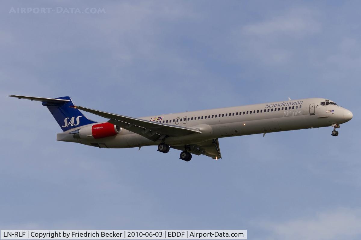 LN-RLF, 1985 McDonnell Douglas MD-82 (DC-9-82) C/N 49383, short final RW07R