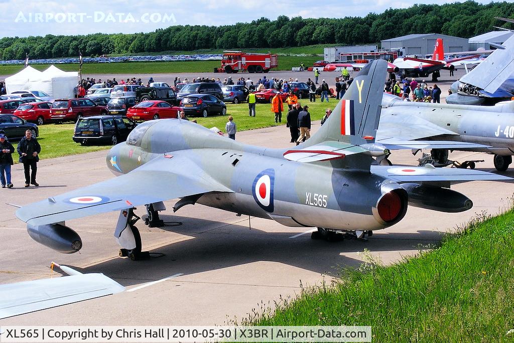 XL565, 1958 Hawker Hunter T.7 C/N 41H/693716, preserved at Bruntingthorpe