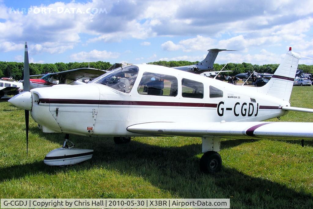 G-CGDJ, 1981 Piper PA-28-161 Cherokee Warrior II C/N 28-8116256, visitor at the Cold War Jets open day
