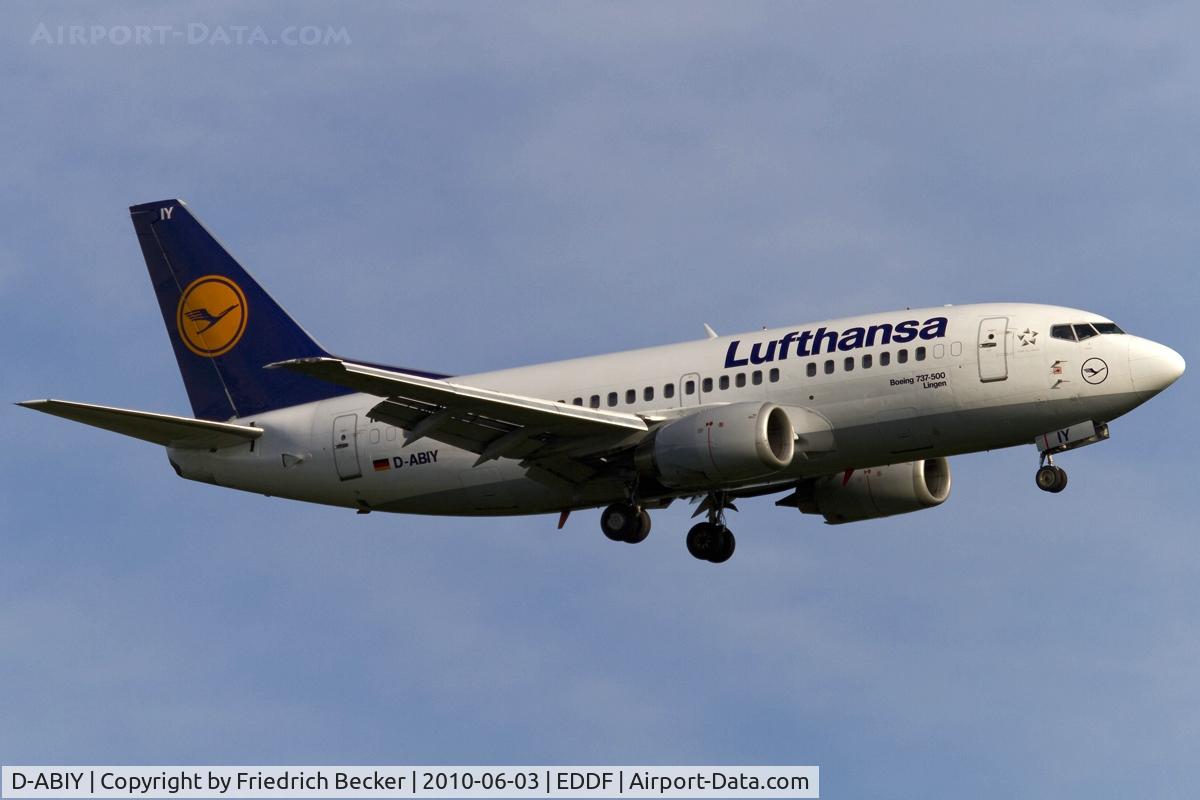 D-ABIY, 1991 Boeing 737-530 C/N 25243, short final RW07R