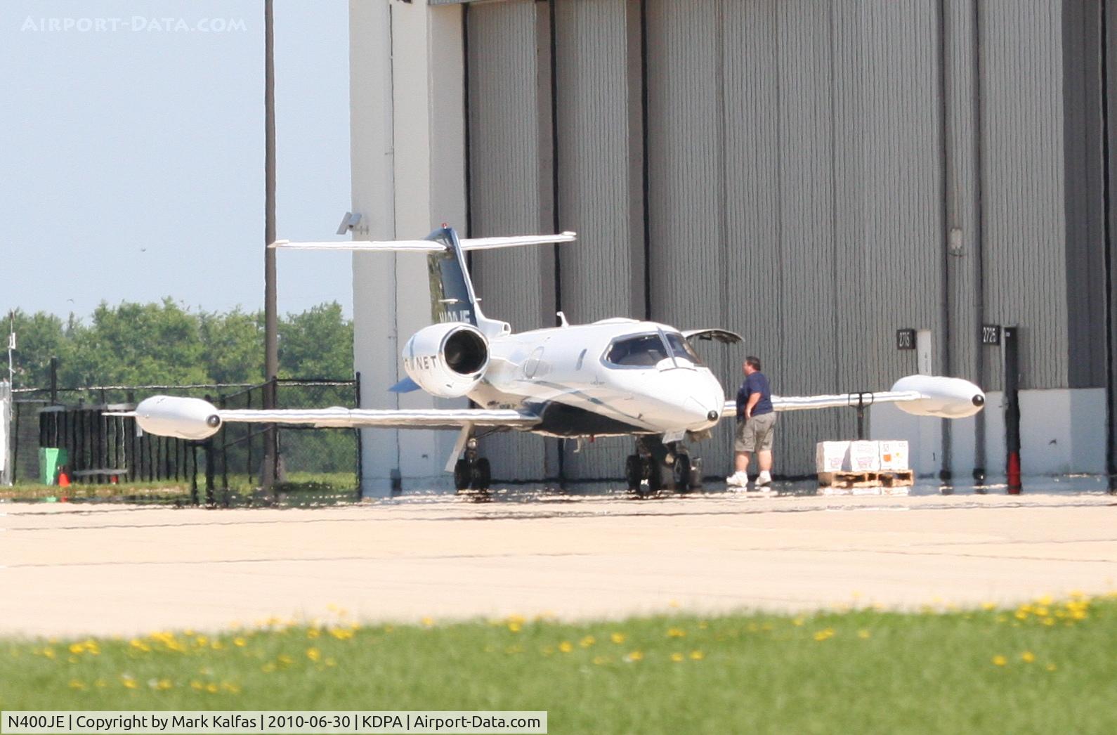 N400JE, 1977 Gates Learjet 35A C/N 120, AirNet Systems Gates Learjet Corp. 35A N400JE, operating as USC104 to KCPS loading up on the ramp at KDPA.