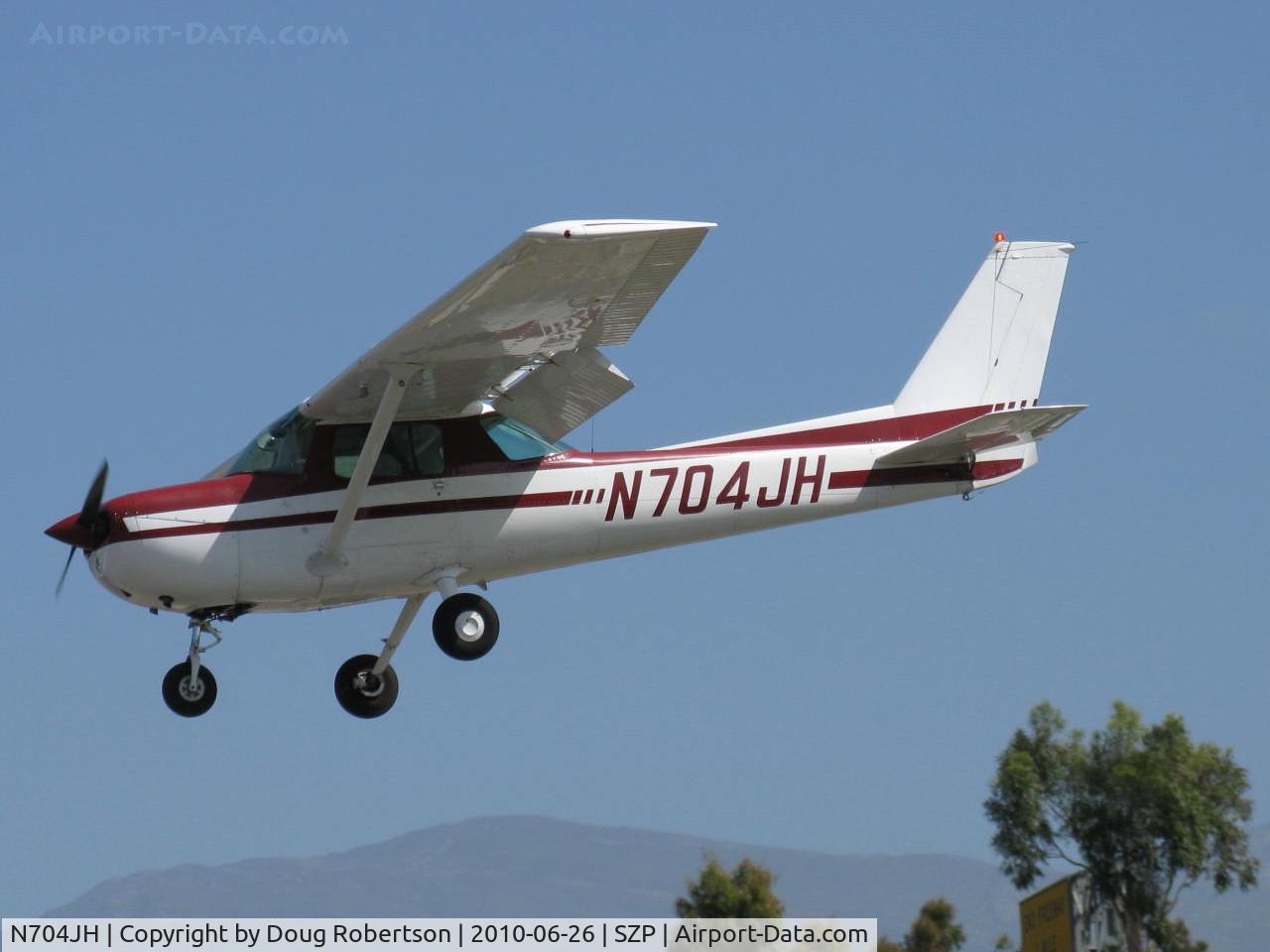 N704JH, 1976 Cessna 150M C/N 15078644, 1976 Cessna 150M, Continental O-200 100 Hp, on final Rwy 22