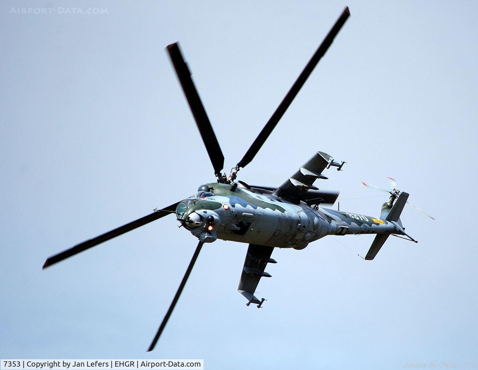 7353, Mil Mi-24V Hind E C/N 087353, Demo
