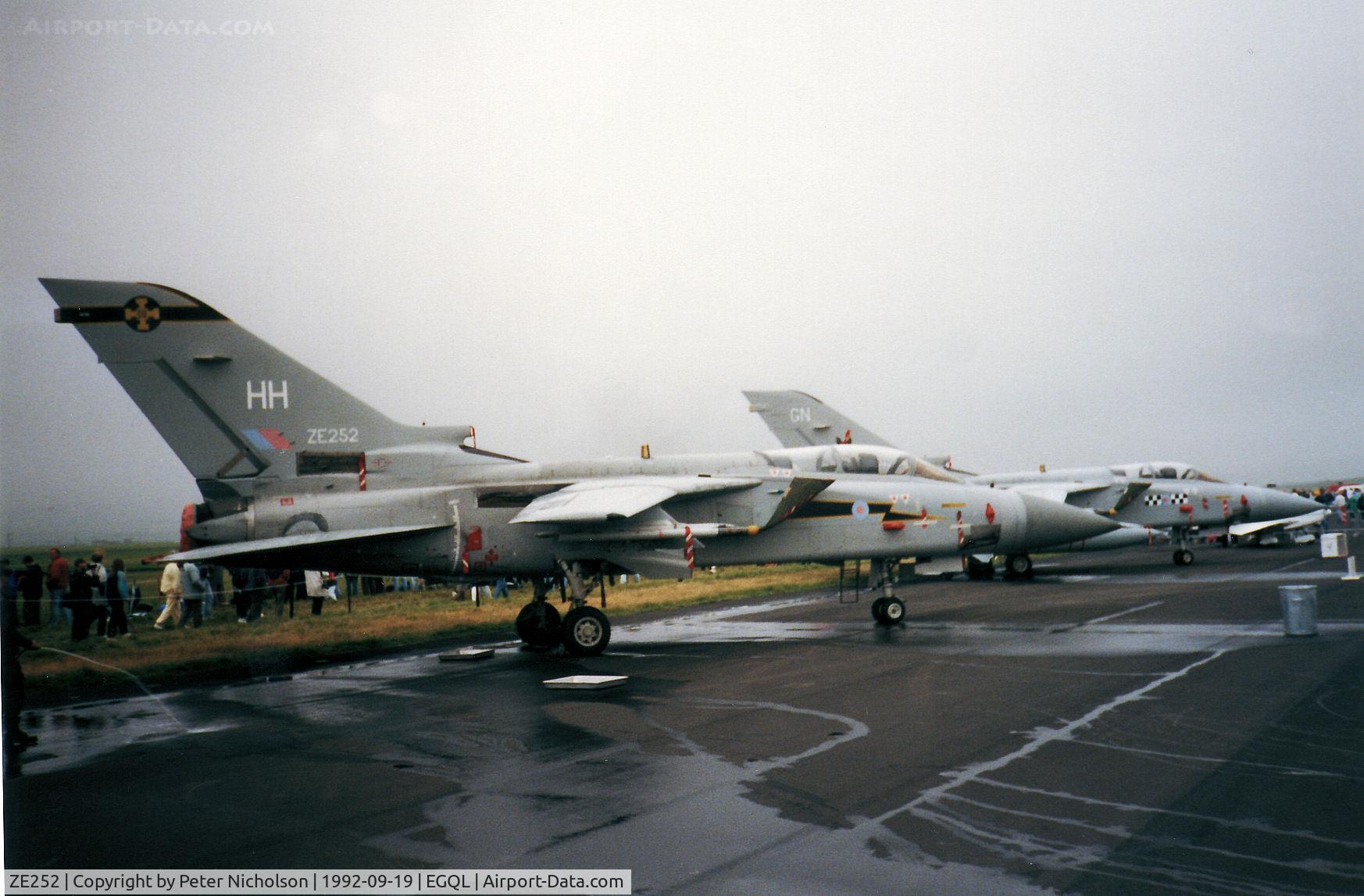 ZE252, 1987 Panavia Tornado F.3 C/N AS030/595/3266, Tornado F.3 of 111 Squadron at RAF Leuchars on display at the 1992 RAF Leuchars Airshow.