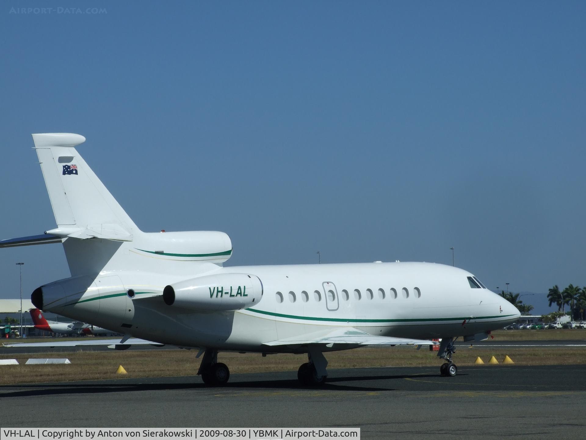 VH-LAL, Gulfstream Aerospace GV-SP (G550) C/N 5259, VH-LAL @ YBMK Dassault Falcon 900C Serial #: 192