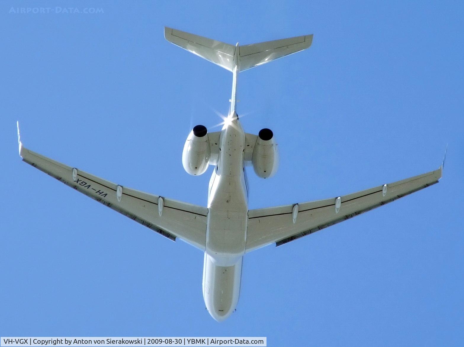 VH-VGX, 2001 Bombardier BD-700-1A10 Global Express C/N 9079, VH-VGX @ YBMK BOMBARDIER BD-700-1A10
SN: 9079 1st Reg: 27 Nov 2002