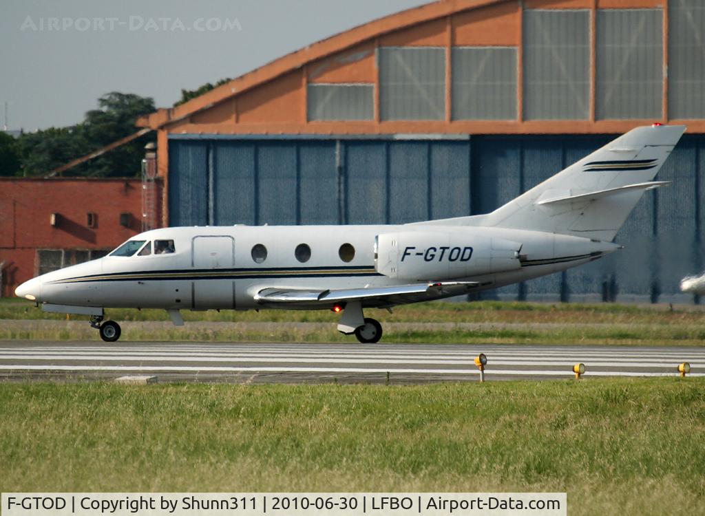 F-GTOD, 1980 Dassault Falcon 10 C/N 155, Lining up rwy 32R for departure...
