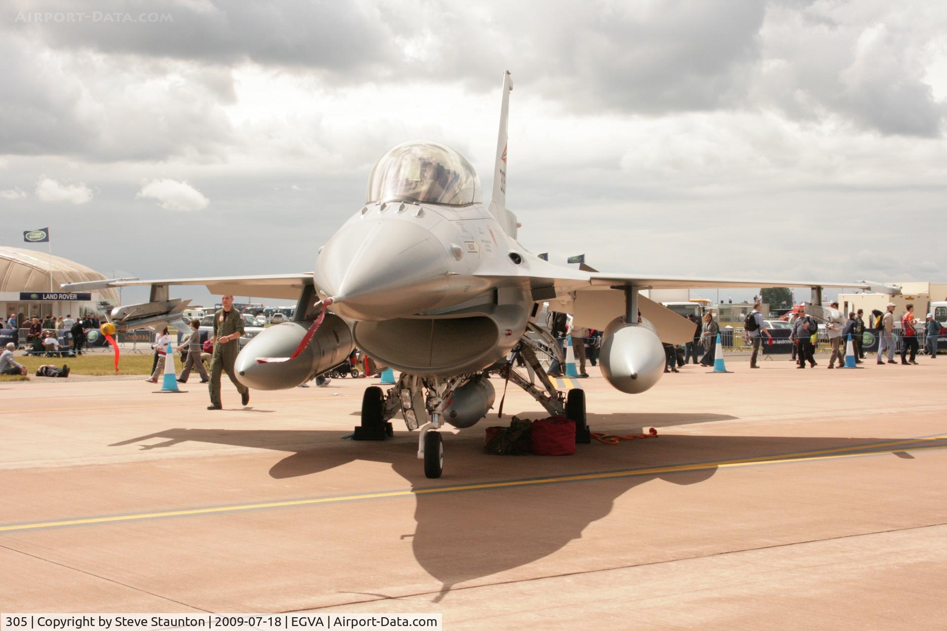 305, General Dynamics F-16BM Fighting Falcon C/N 6L-5, Taken at the Royal International Air Tattoo 2009