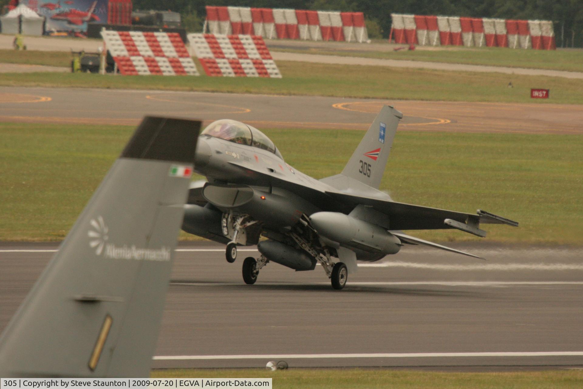 305, General Dynamics F-16BM Fighting Falcon C/N 6L-5, Taken at the Royal International Air Tattoo 2009