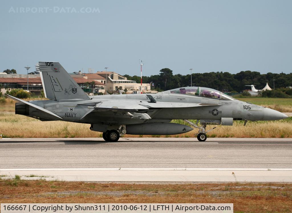 166667, Boeing F/A-18F Super Hornet C/N F145, Landing rwy 23... Coded as '105'