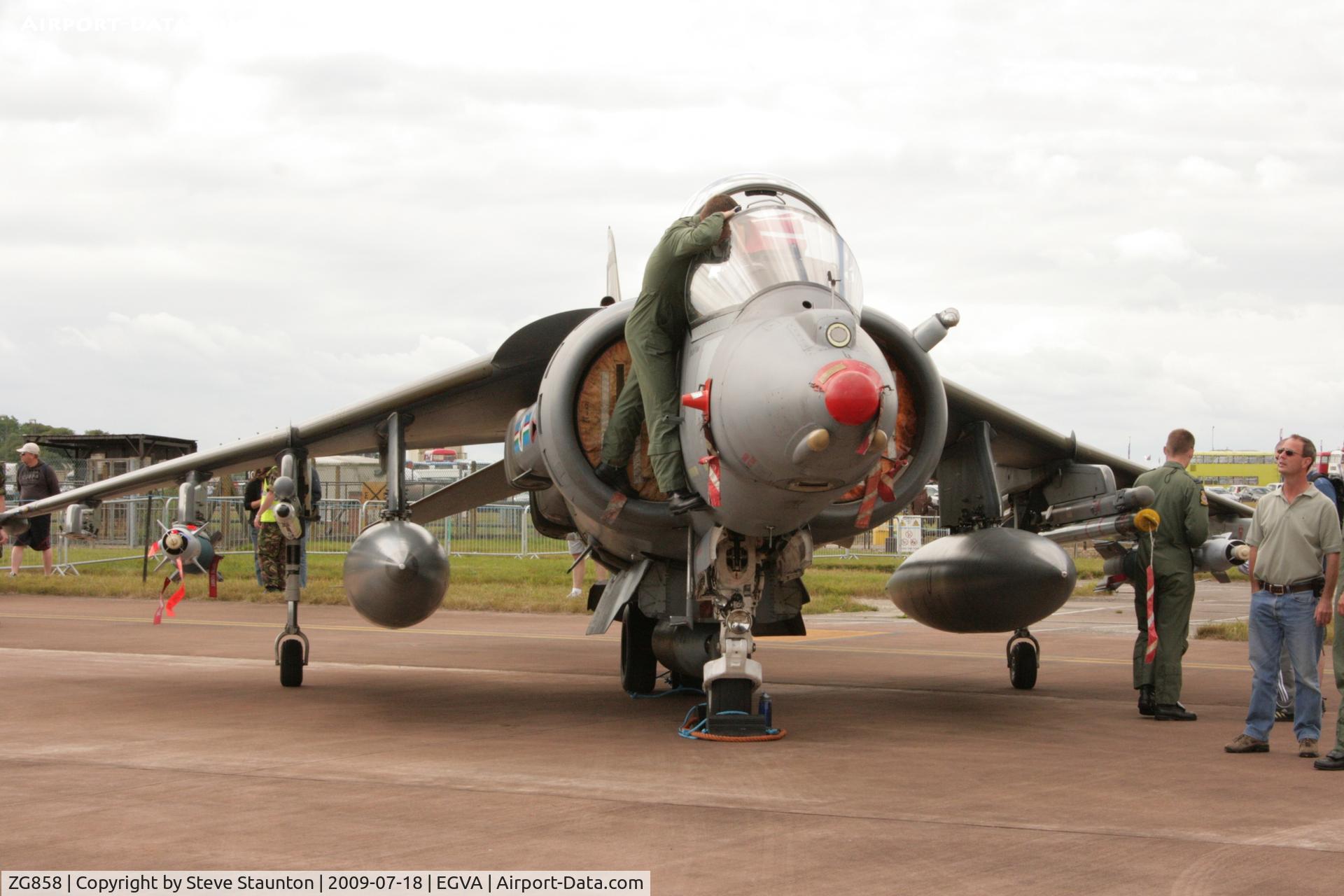 ZG858, 1991 British Aerospace Harrier GR.9 C/N P90, Taken at the Royal International Air Tattoo 2009