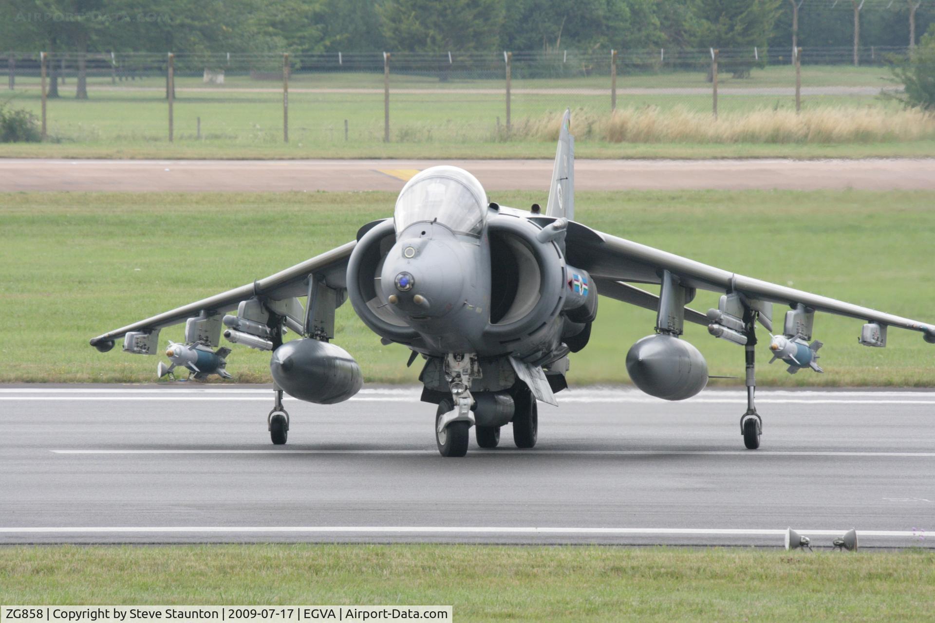ZG858, 1991 British Aerospace Harrier GR.9 C/N P90, Taken at the Royal International Air Tattoo 2009